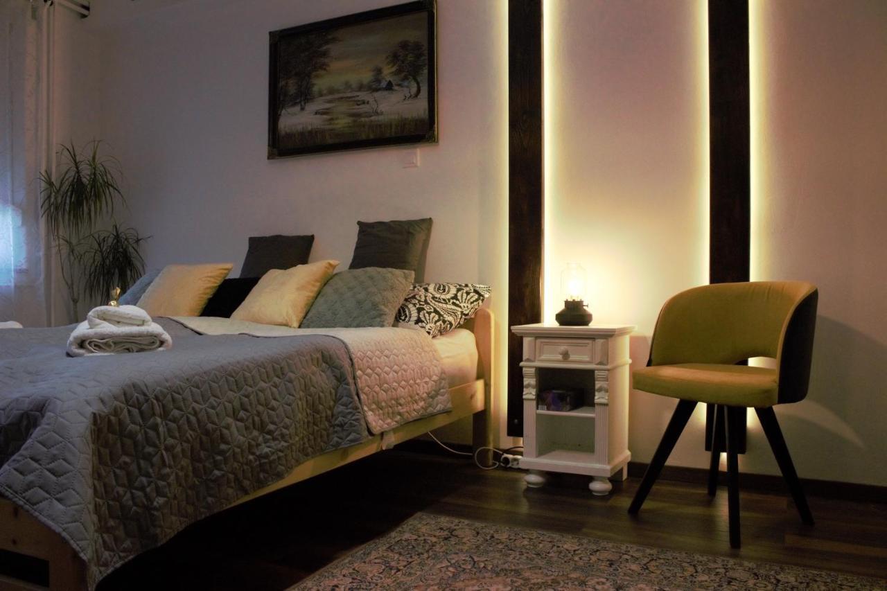 Kisház Apartman Eger Esterno foto