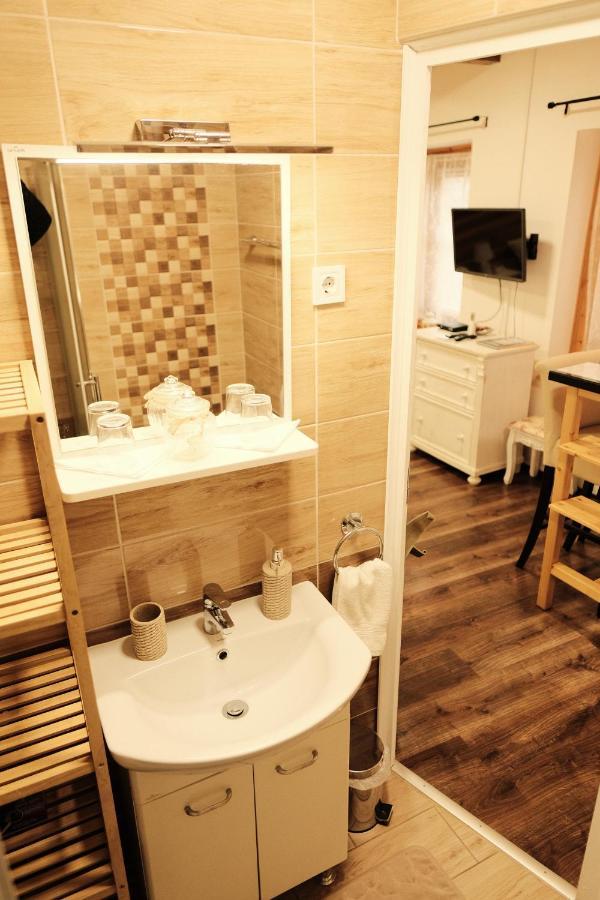 Kisház Apartman Eger Esterno foto