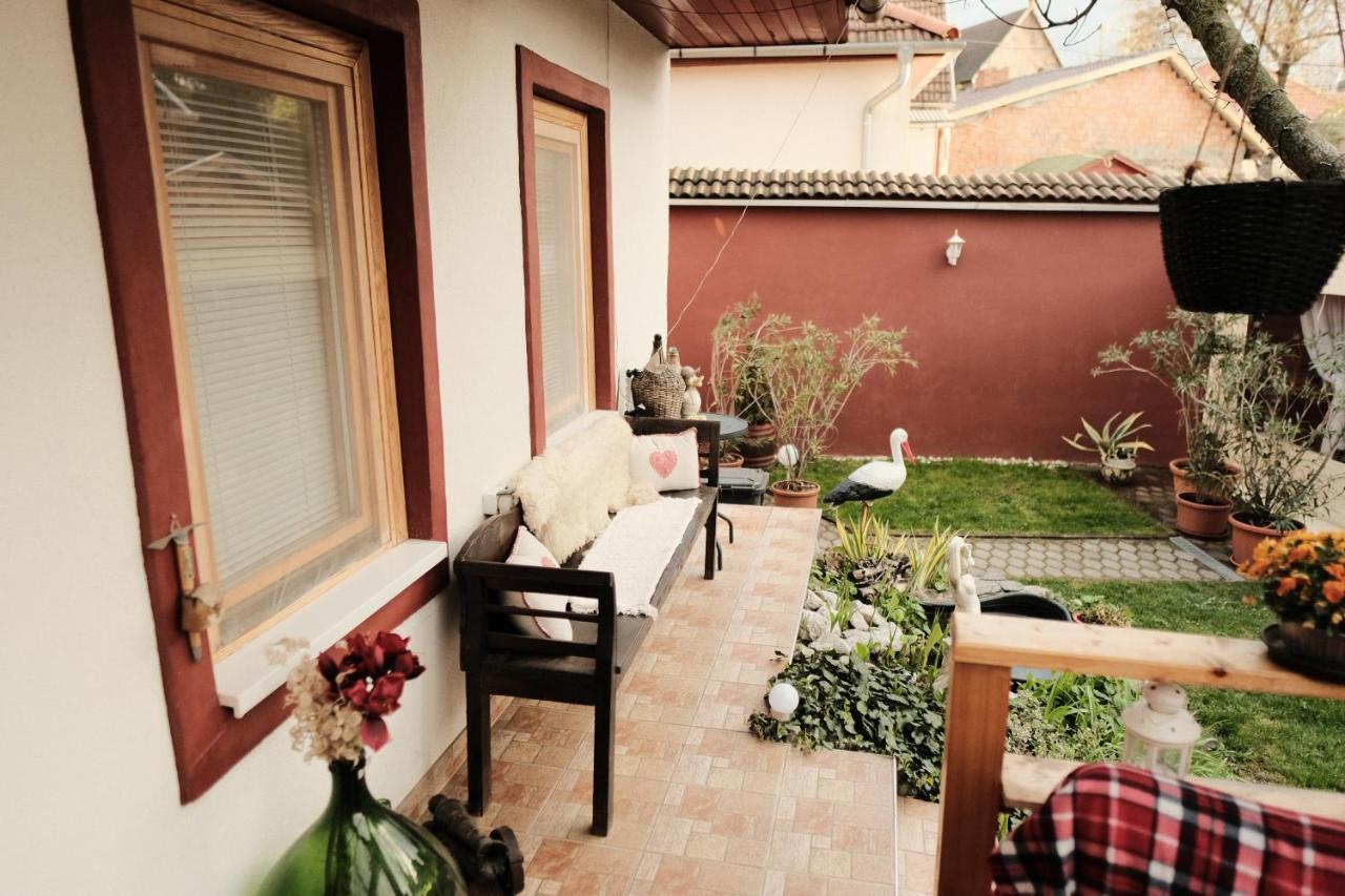 Kisház Apartman Eger Esterno foto