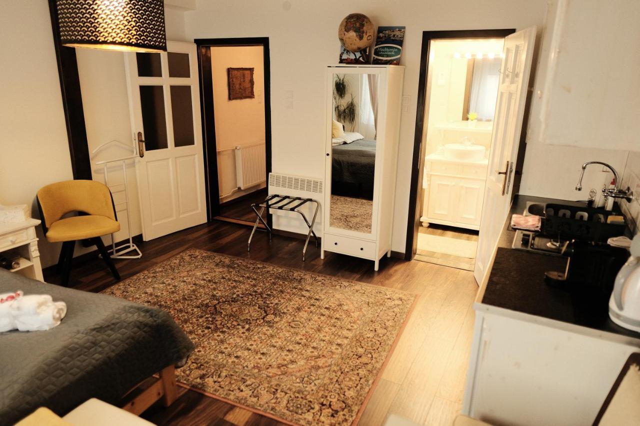 Kisház Apartman Eger Esterno foto